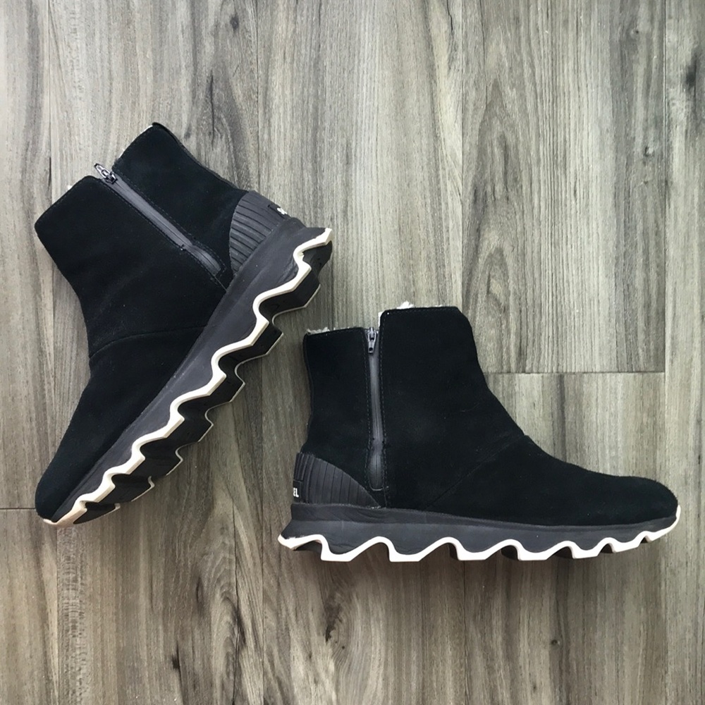 Sorel Black Kinetic Booties